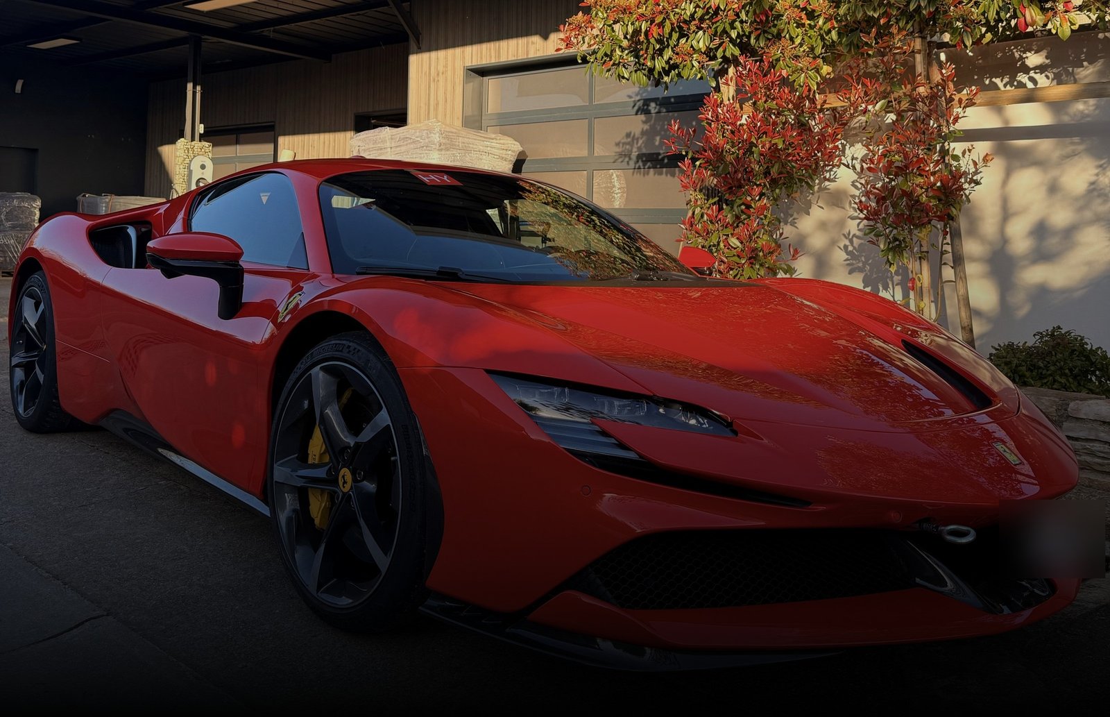 Nettoyage automobile à Dijon : Ferrari SF90 entretenue par Théo Baptiste